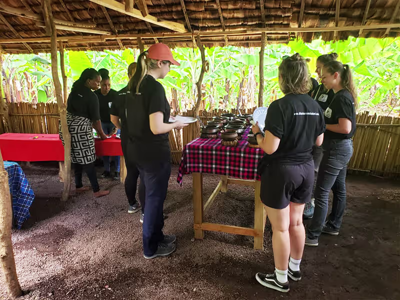 Hands-on cooking class with local hosts in Bangata